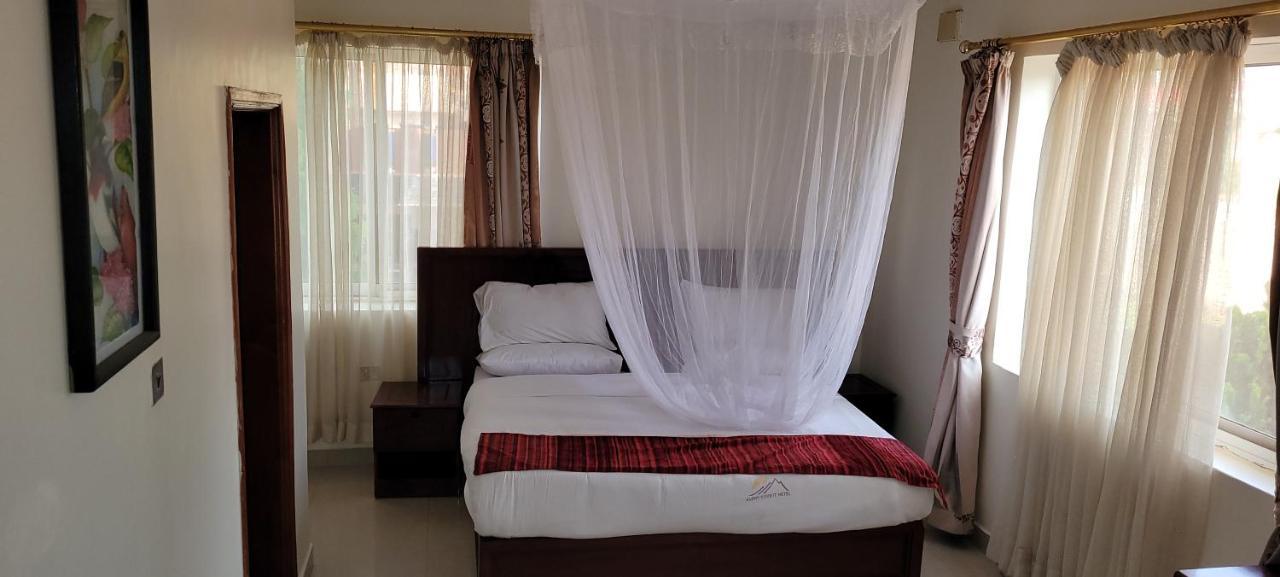 Glory Summit Hotel Hoima Exteriér fotografie
